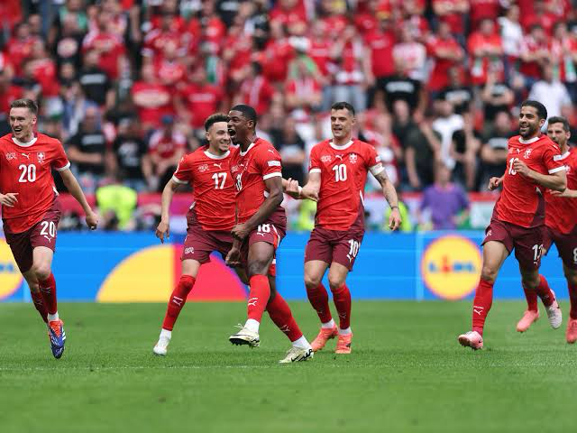 سويسرا