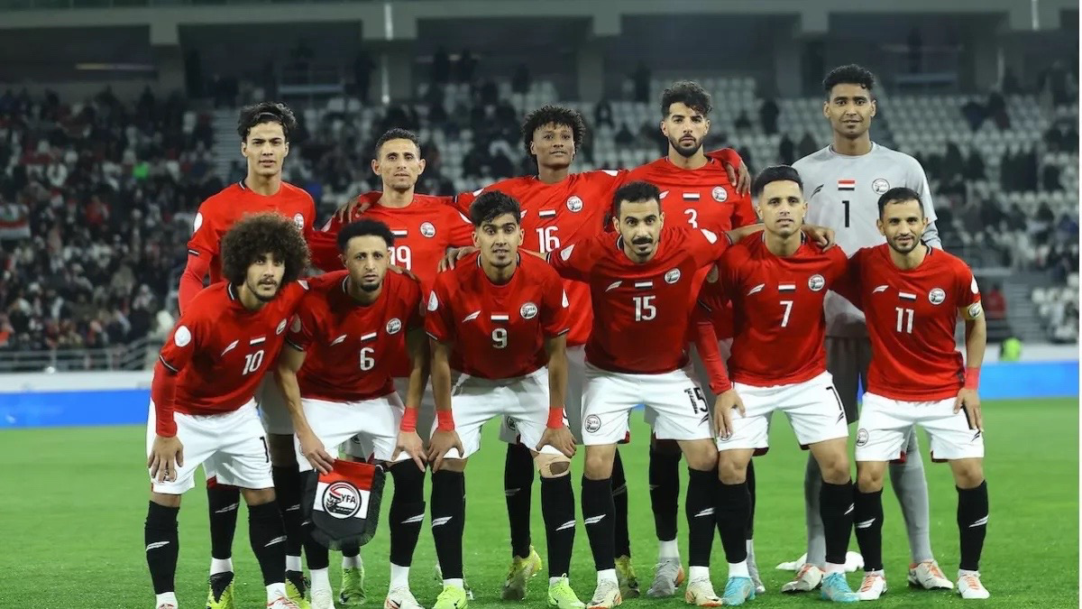 “حدث تاريخي في كأس الخليج: اليمن يسجل لأول مرة في شباك السعودية” اليمن