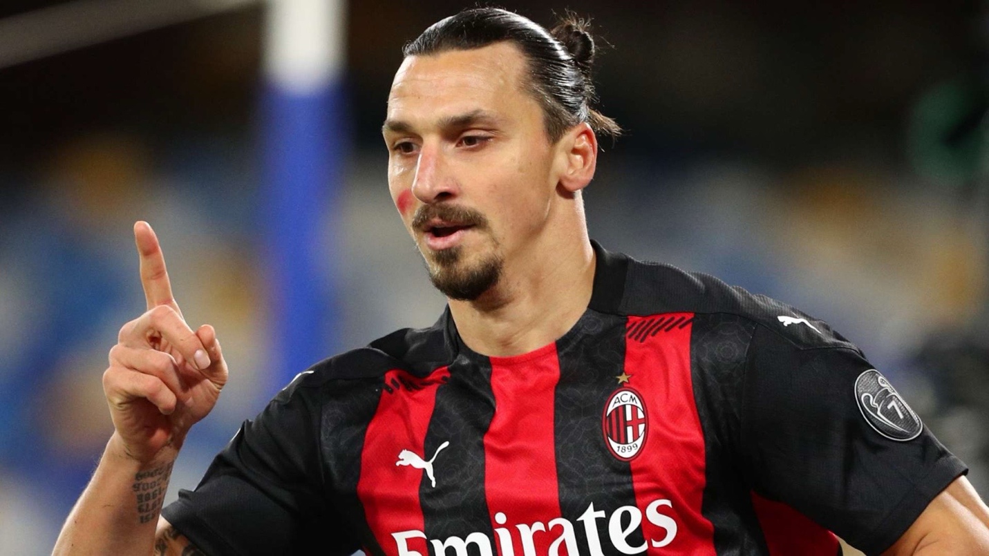 “إبراهيموفيتش يكشف عن رأيه في اللعب بالدوري السعودي: فرصة مثيرة لم تتحقق” إبراهيموفيتش