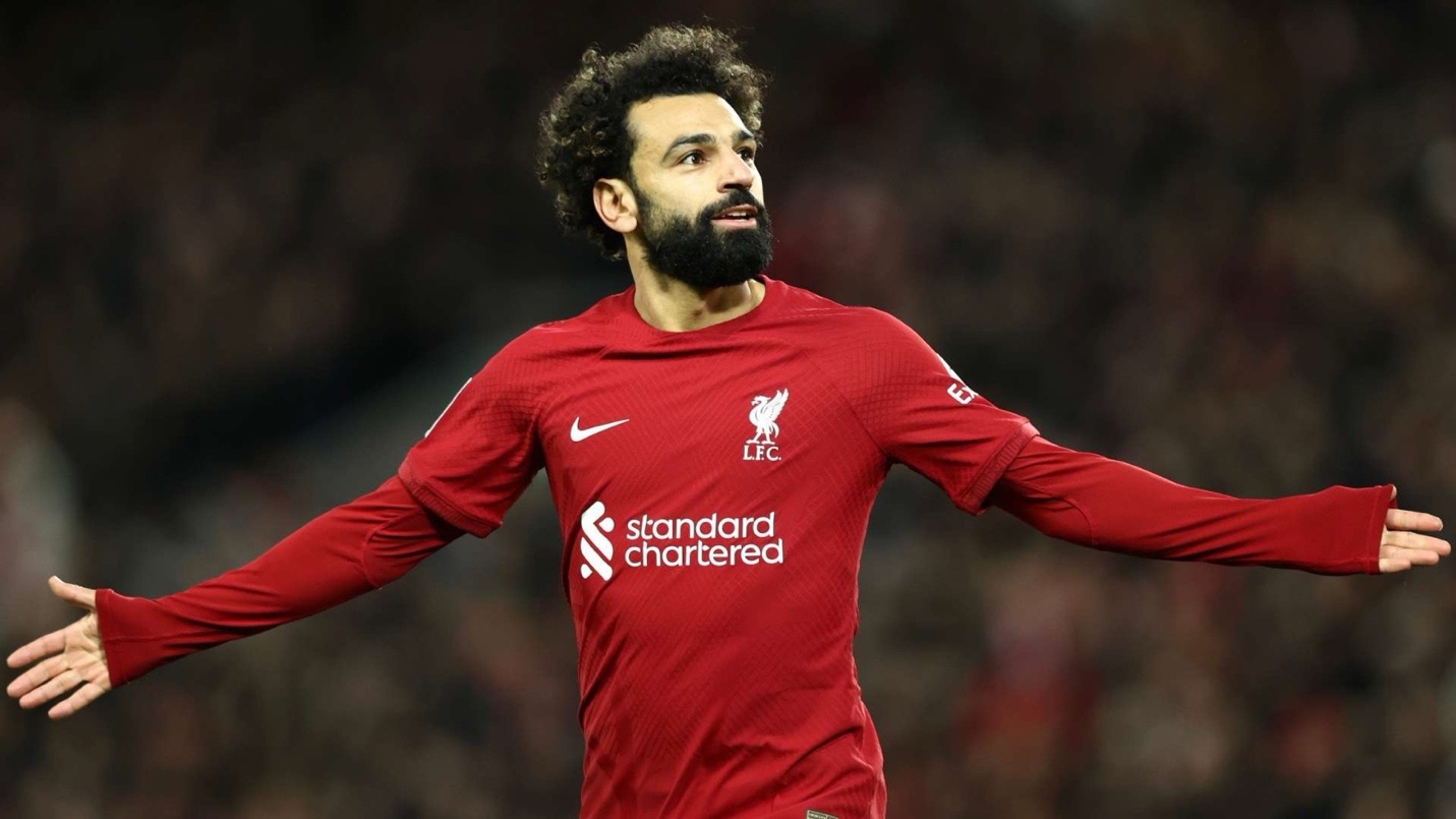 “محمد صلاح على بُعد خطوات من تحقيق رقم قياسي جديد مع ليفربول: كم مباراة يحتاج لتسجيل 112 هدفًا ويصبح الهداف التاريخي؟” صلاح