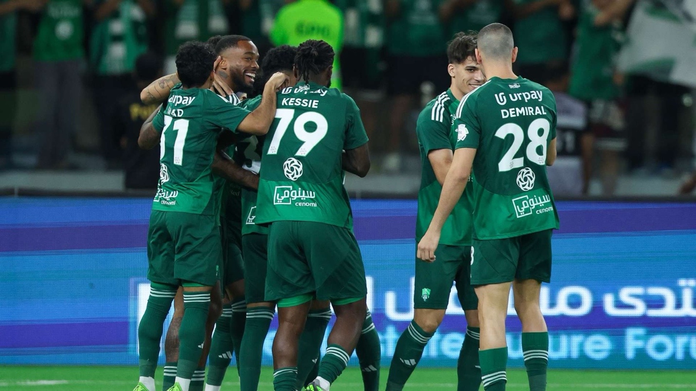 أزمة جديدة تضرب الأهلي قبل مواجهة النصر في دوري روشن السعودي الأهلي