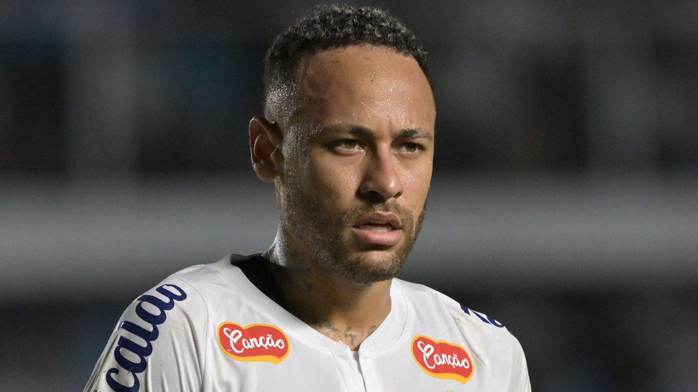 رئيس الهلال يوجه رسالة قاسية إلى نيمار: “مستواك لا يناسب الفريق.. ورحيلك كان الأفضل للجميع نيمار