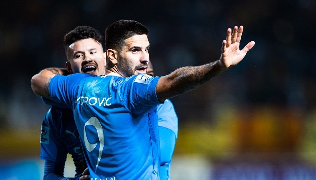 في مواجهة الوصل الإماراتي: تكتيكات الهلال وتركيبة الفريق التي يقودها الحمدان الهلال