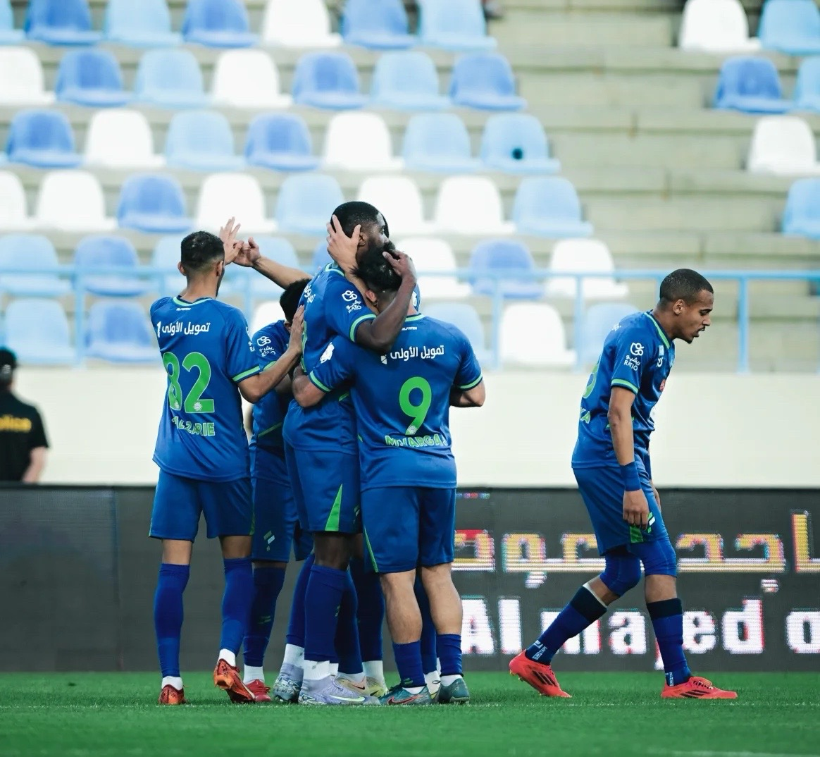 صعود الفتح في دوري روشن: مواجهة ملحمية تخطف الأنظار وتعيد رسم ملامح التنافس دوري روشن