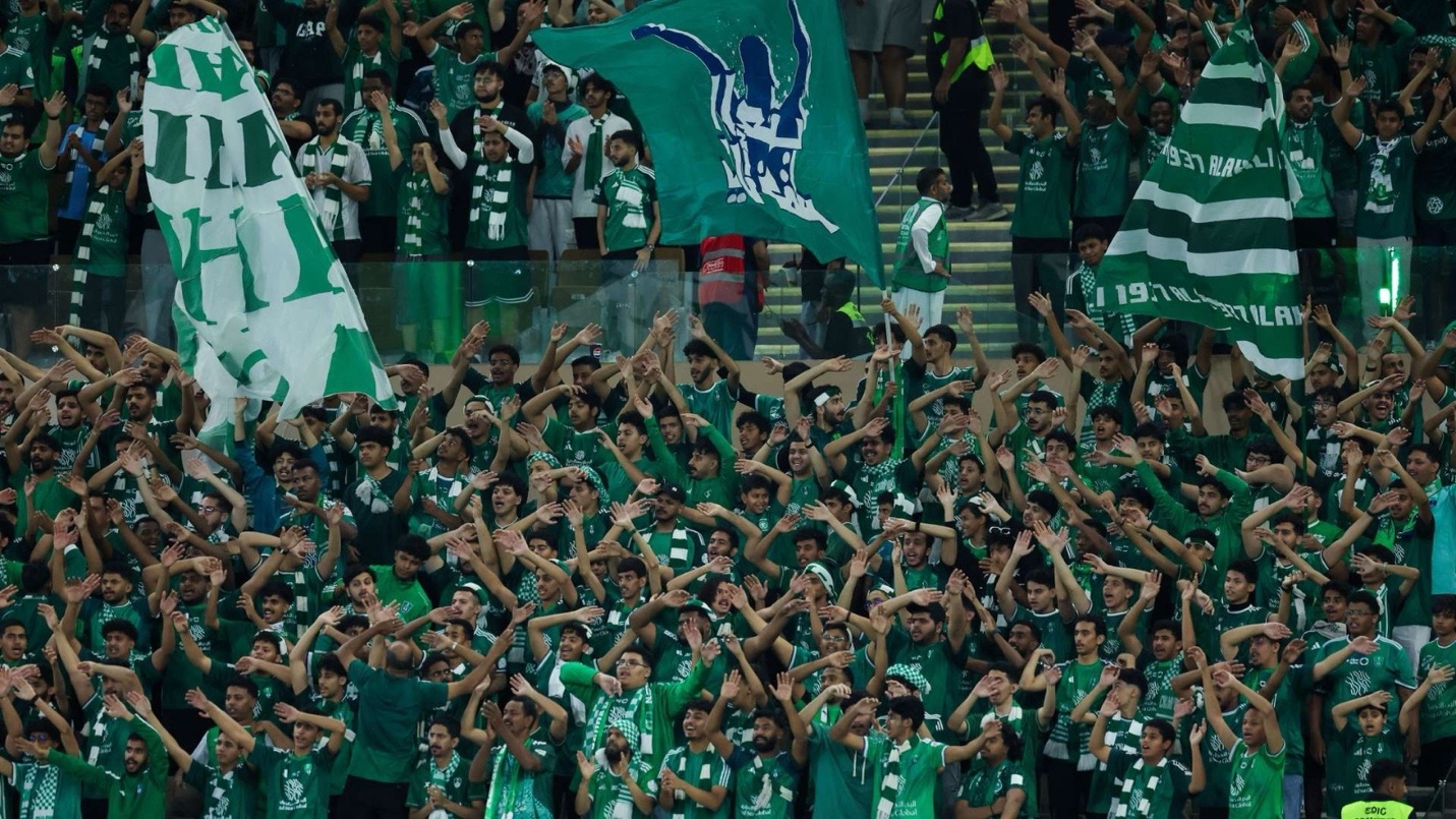 قرارات جريئة تُضيء المملكة أرينا مفاجآت جمهور الأهلي في كلاسيكو الهلال جمهور الأهلي