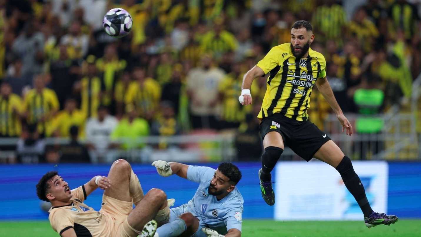 إشارات جريئة من عدنان جستينه دعوة لاعتماد التحكيم المحلي وتعديل توقيت التدريبات في نادي الاتحاد الاتحاد