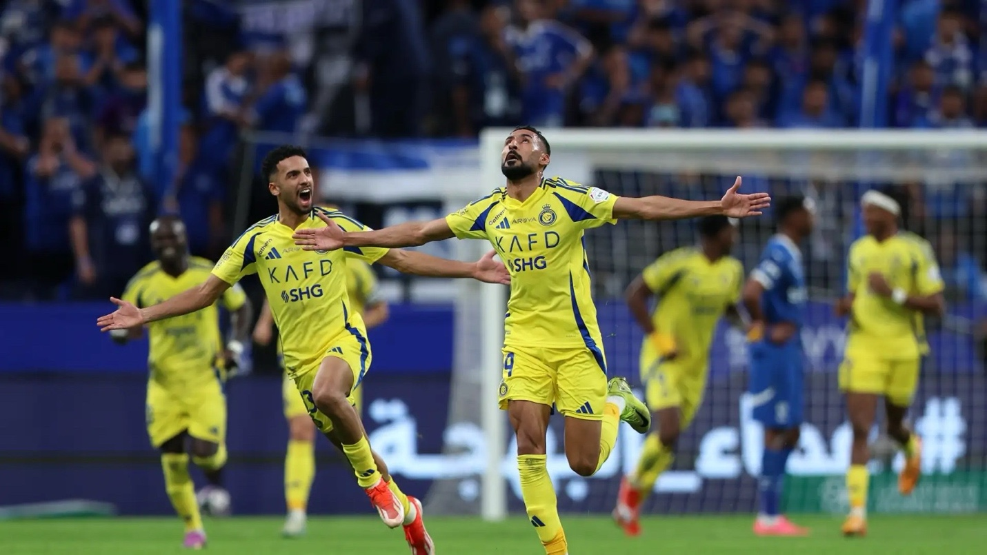 ثلاثية مع الرأفة النصر يكسر لعنة الديربي ويعيد الفرح لجماهير العالمي النصر السعودي