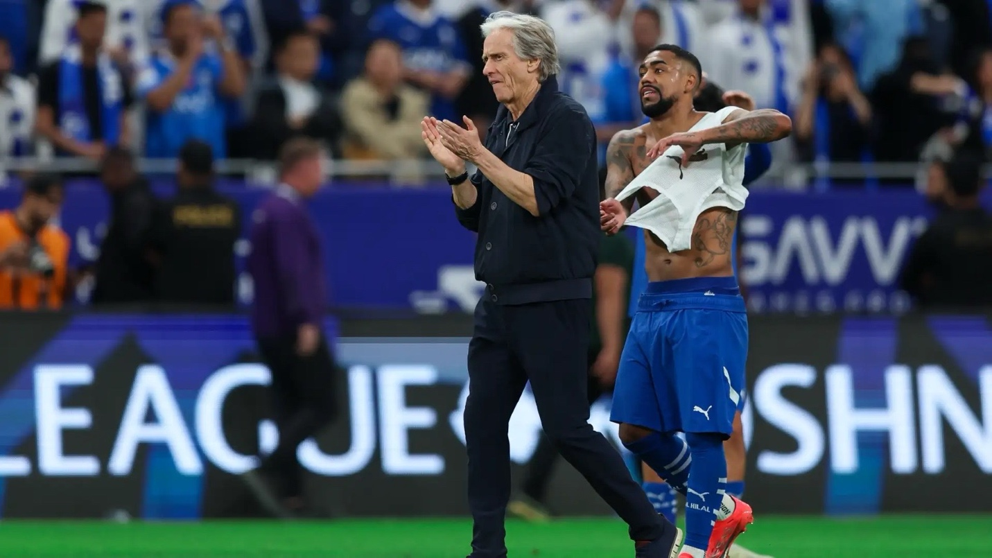 تصدع داخل الهلال.. جيسوس في صدام مع النجوم والإدارة تدرس البدائل وسط ضغوط جماهيرية جيسوس,مالكوم